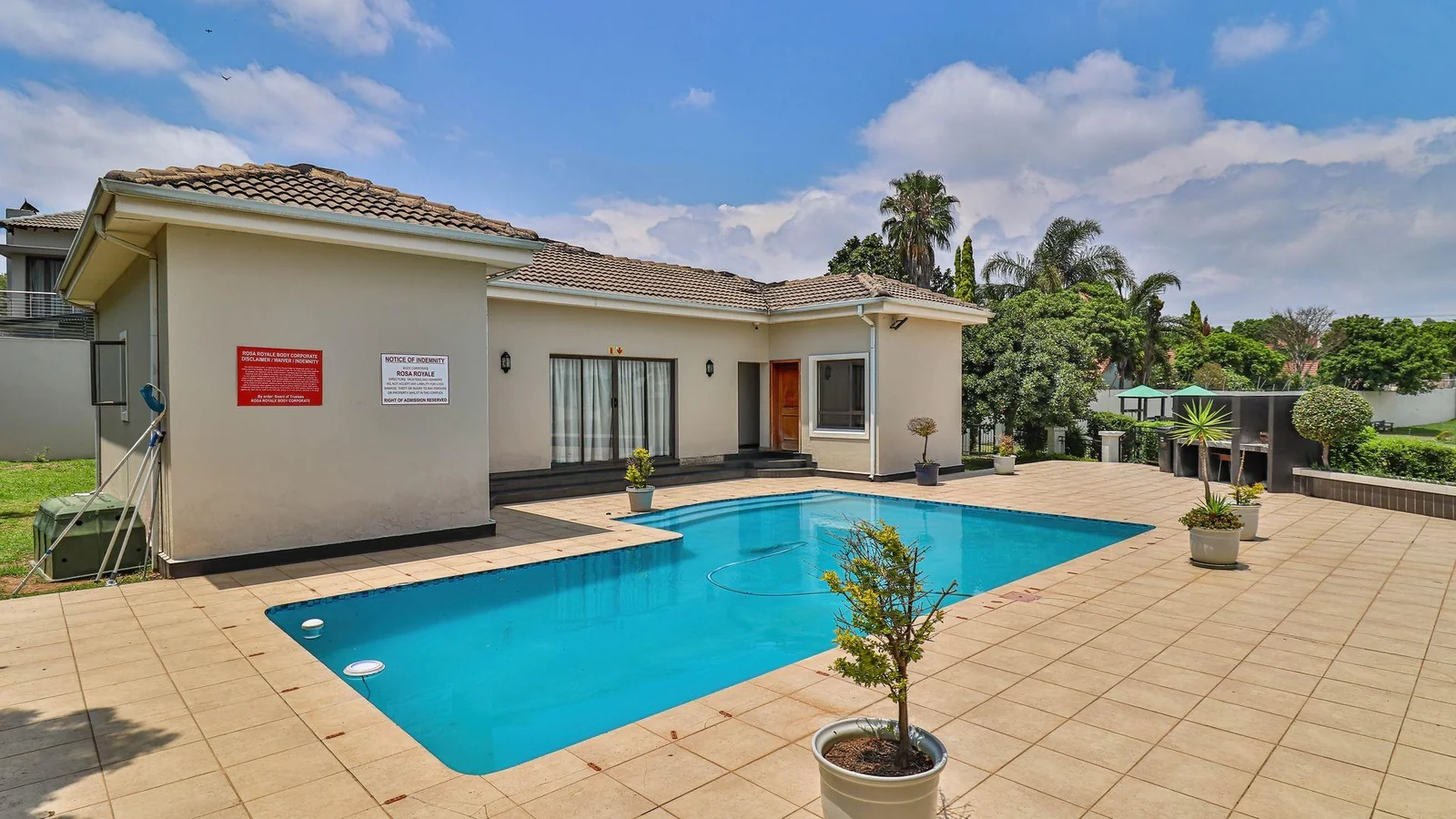 Modern 2bed, 2bath  Apartment for Sale in Summerset Midrand