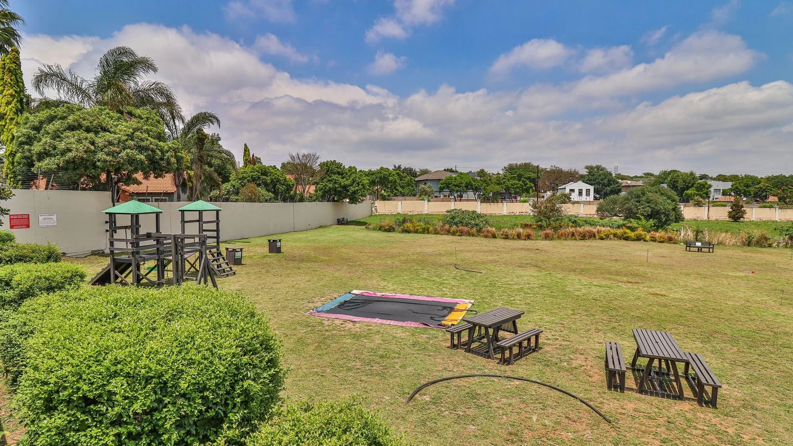 Modern 2bed, 2bath  Apartment for Sale in Summerset Midrand