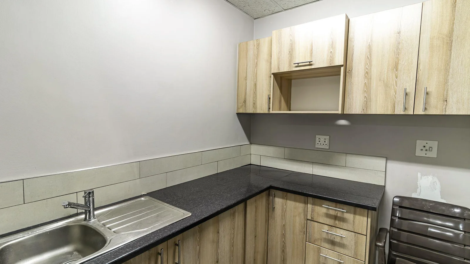 Prime Refurbished Office Space To Let – Midrand Gate, International Business Gateway