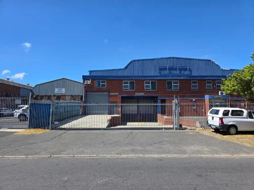 3 Fifth, Montague Gardens, Milnerton