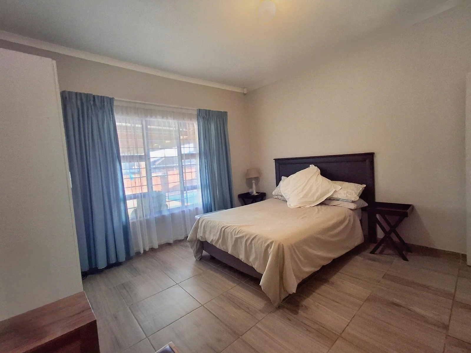 MULTIPLE OPTIONS WITH A 2 BEDROOM FLAT