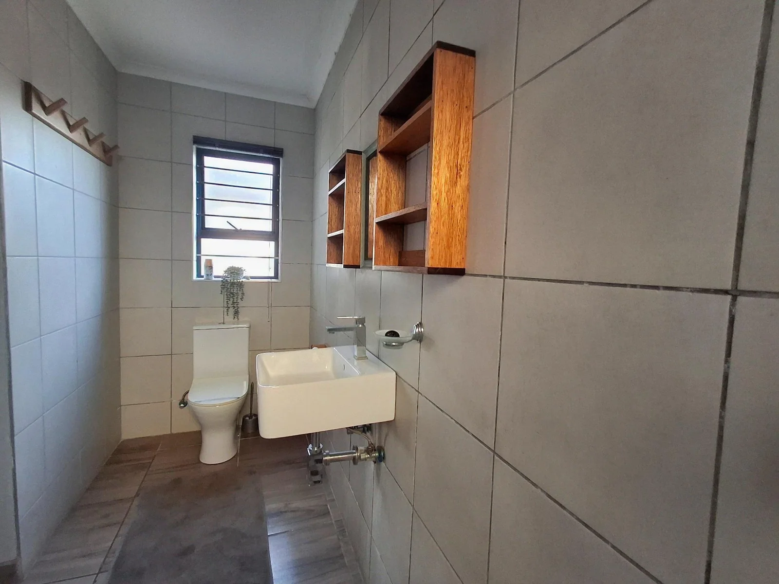 MULTIPLE OPTIONS WITH A 2 BEDROOM FLAT