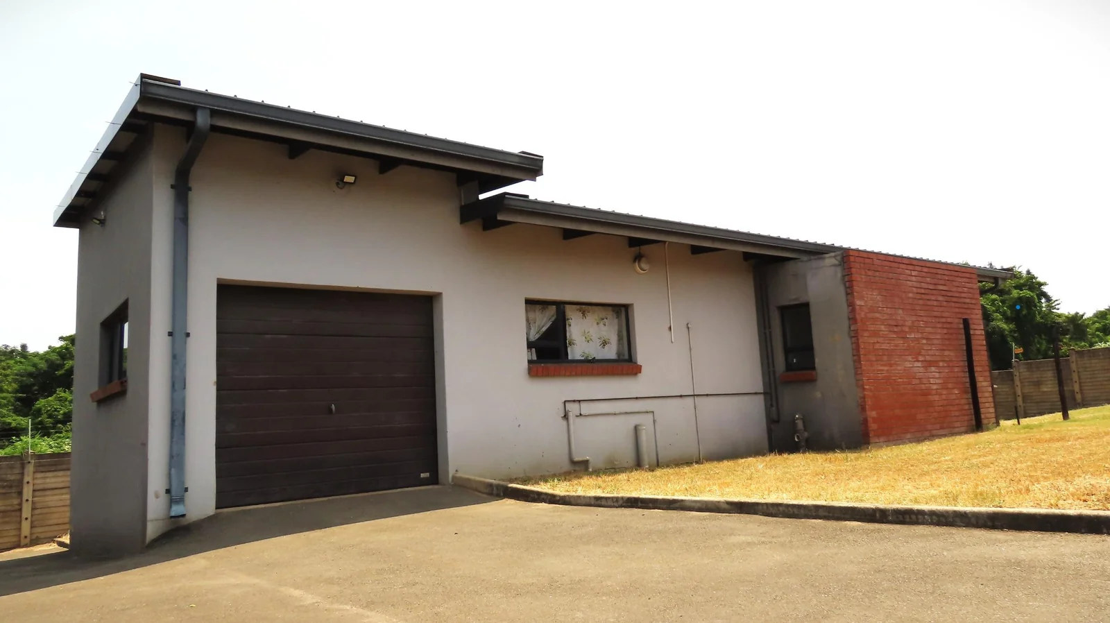 MULTIPLE OPTIONS WITH A 2 BEDROOM FLAT