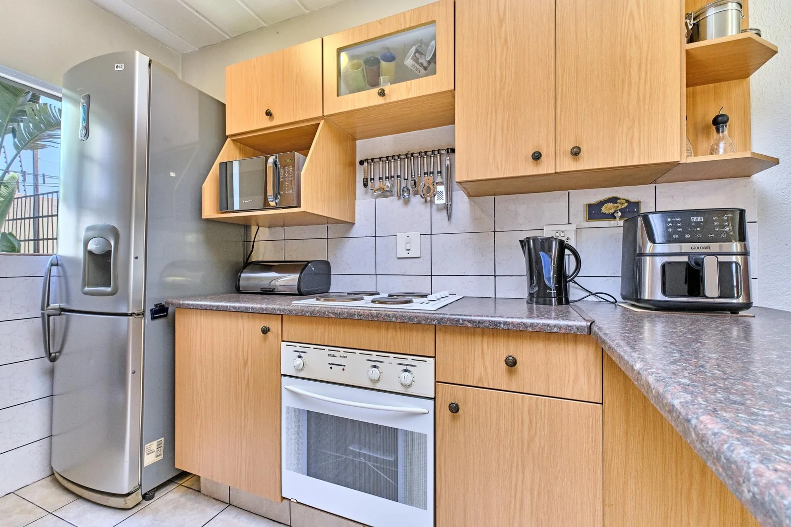 1 bedroom, 1 Bathroom pet friendly ground floor apartment for Sale in Radiokop, Roodepoort