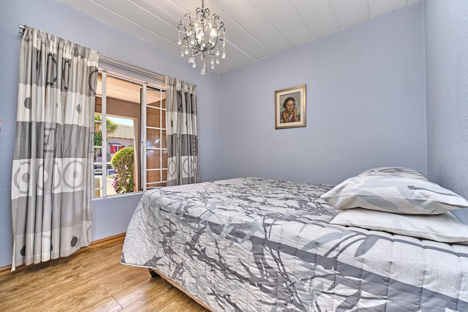 1 bedroom, 1 Bathroom pet friendly ground floor apartment for Sale in Radiokop, Roodepoort