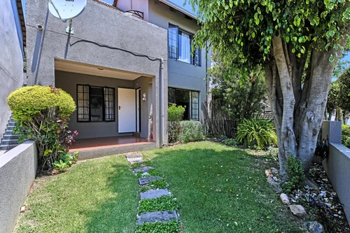 1079 John Vorster, Radiokop, Roodepoort