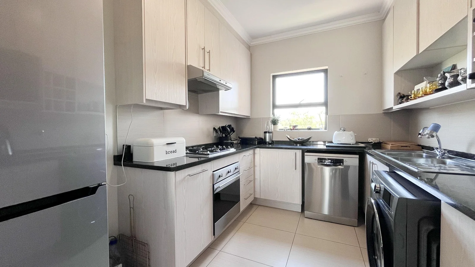Modern 2 Bedroom Apartment For Sale