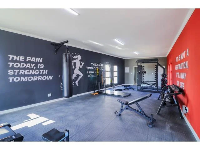 Modern 2 Bedroom Apartment For Sale