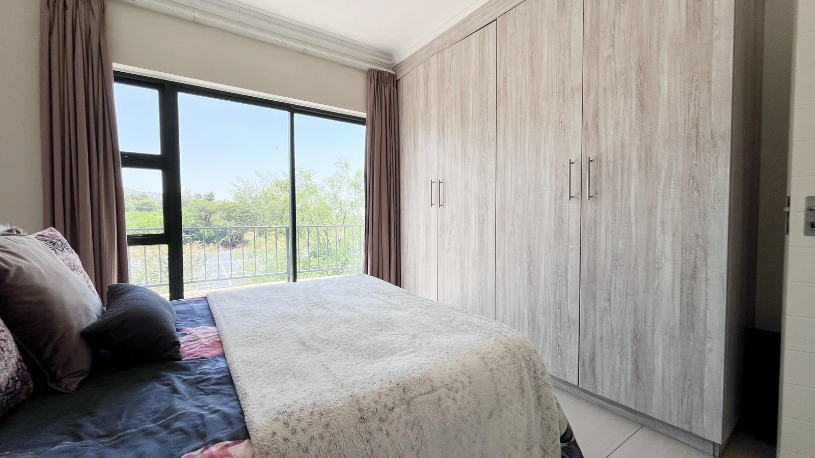 Modern 2 Bedroom Apartment For Sale