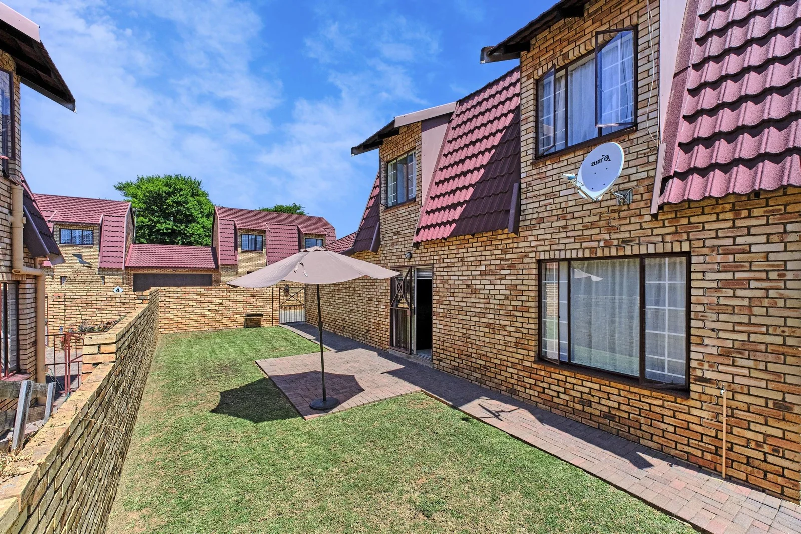 5 Bedroom Duplex For Sale