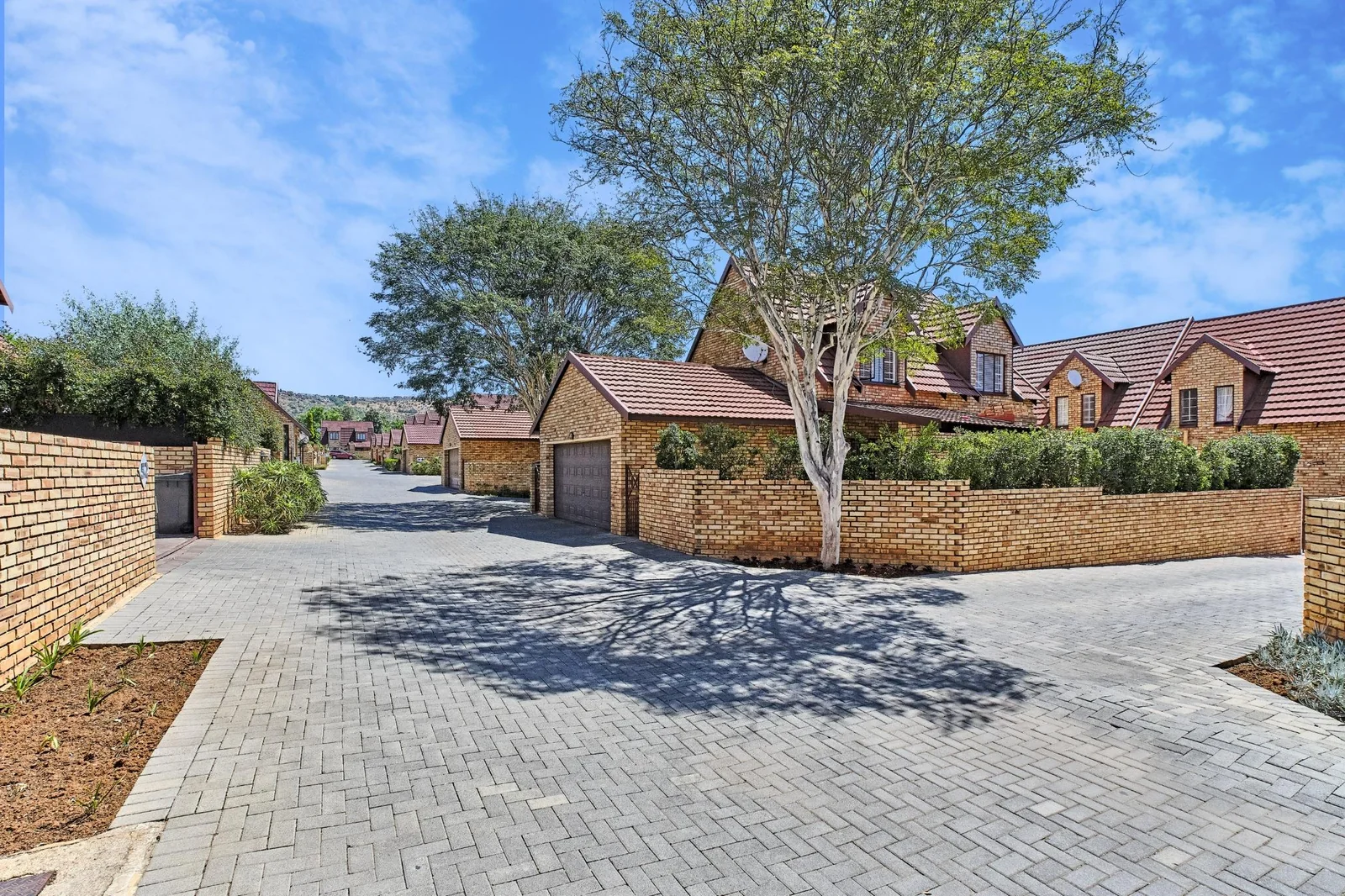 5 Bedroom Duplex For Sale