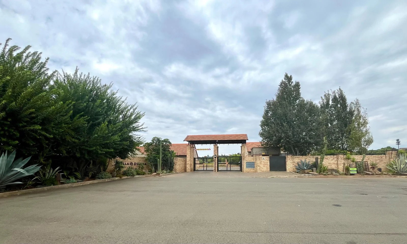 Just Listed: Sole Mandate by Leapfrog Property Group