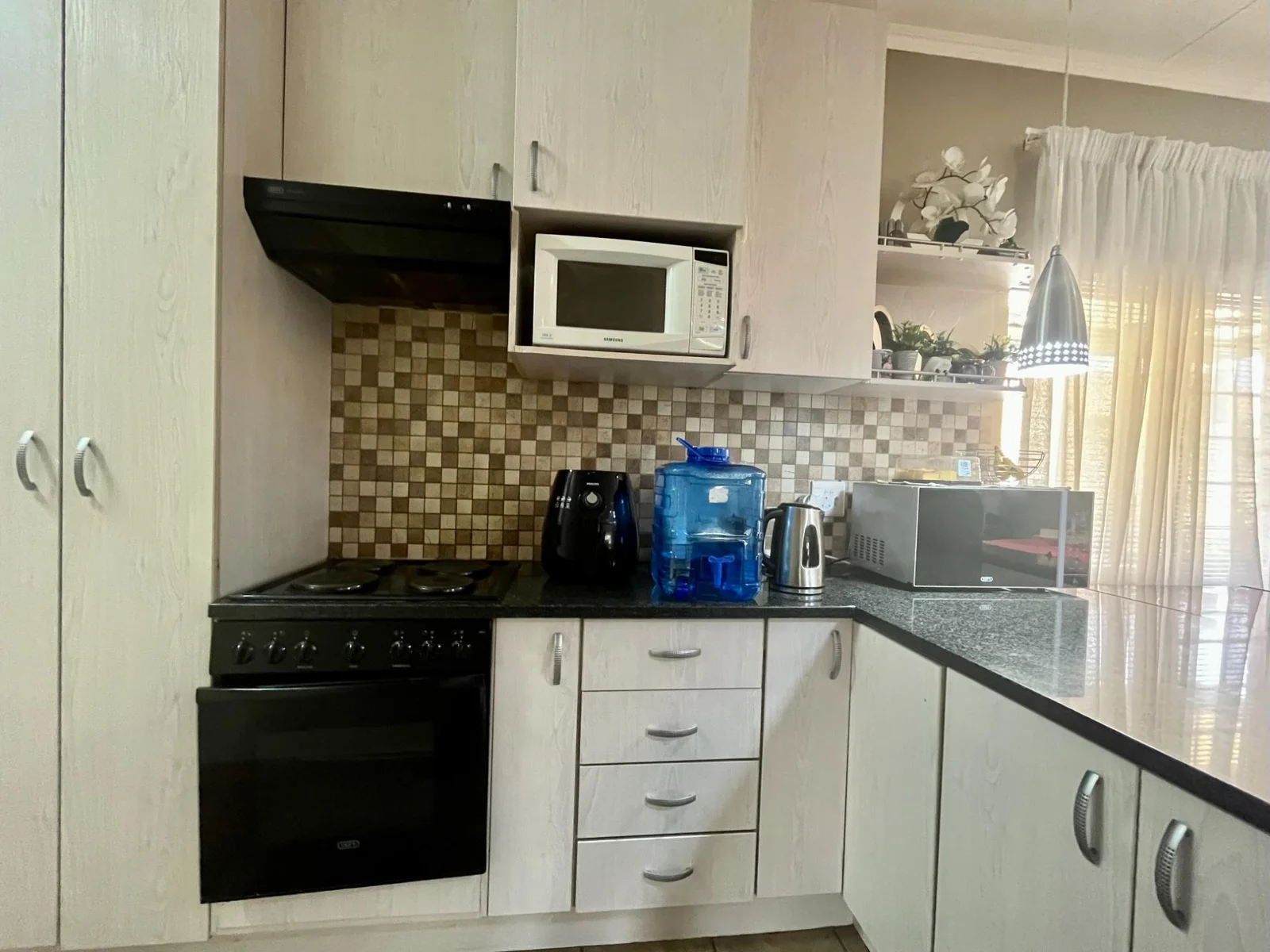 Just Listed: Sole Mandate by Leapfrog Property Group