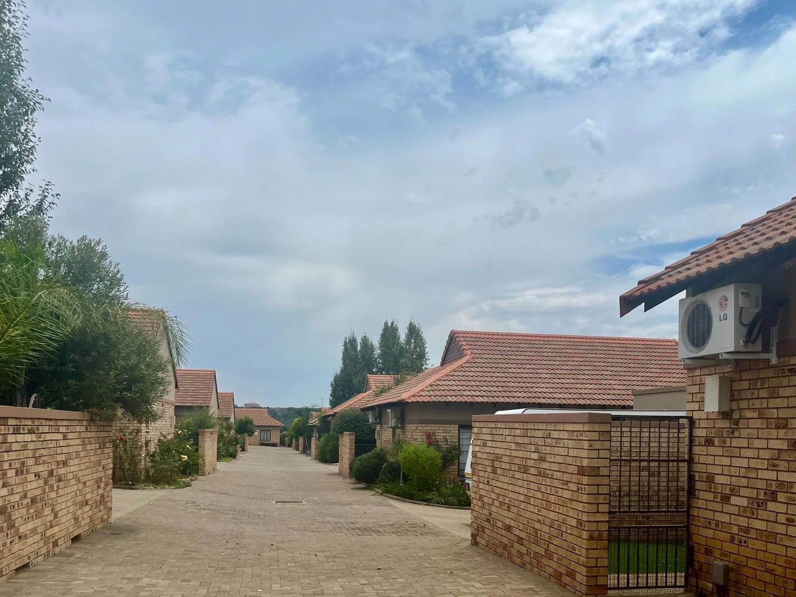 Just Listed: Sole Mandate by Leapfrog Property Group