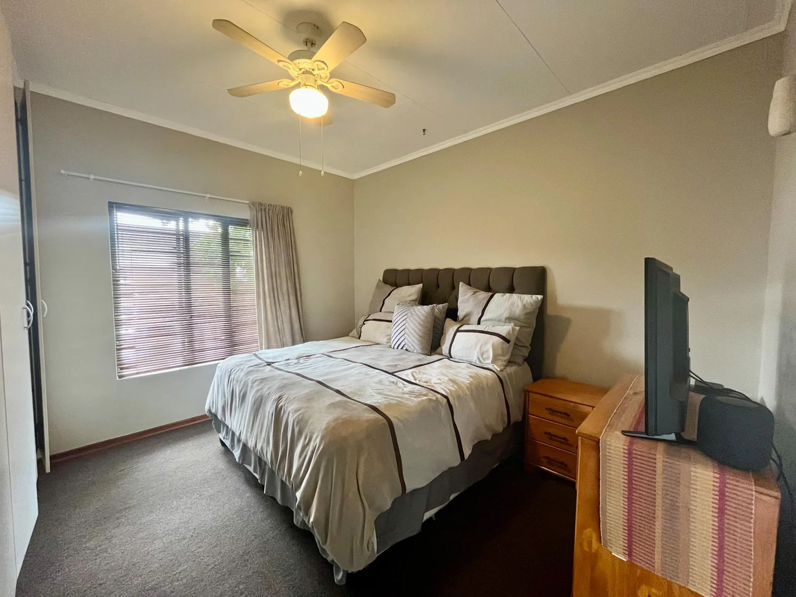 Just Listed: Sole Mandate by Leapfrog Property Group