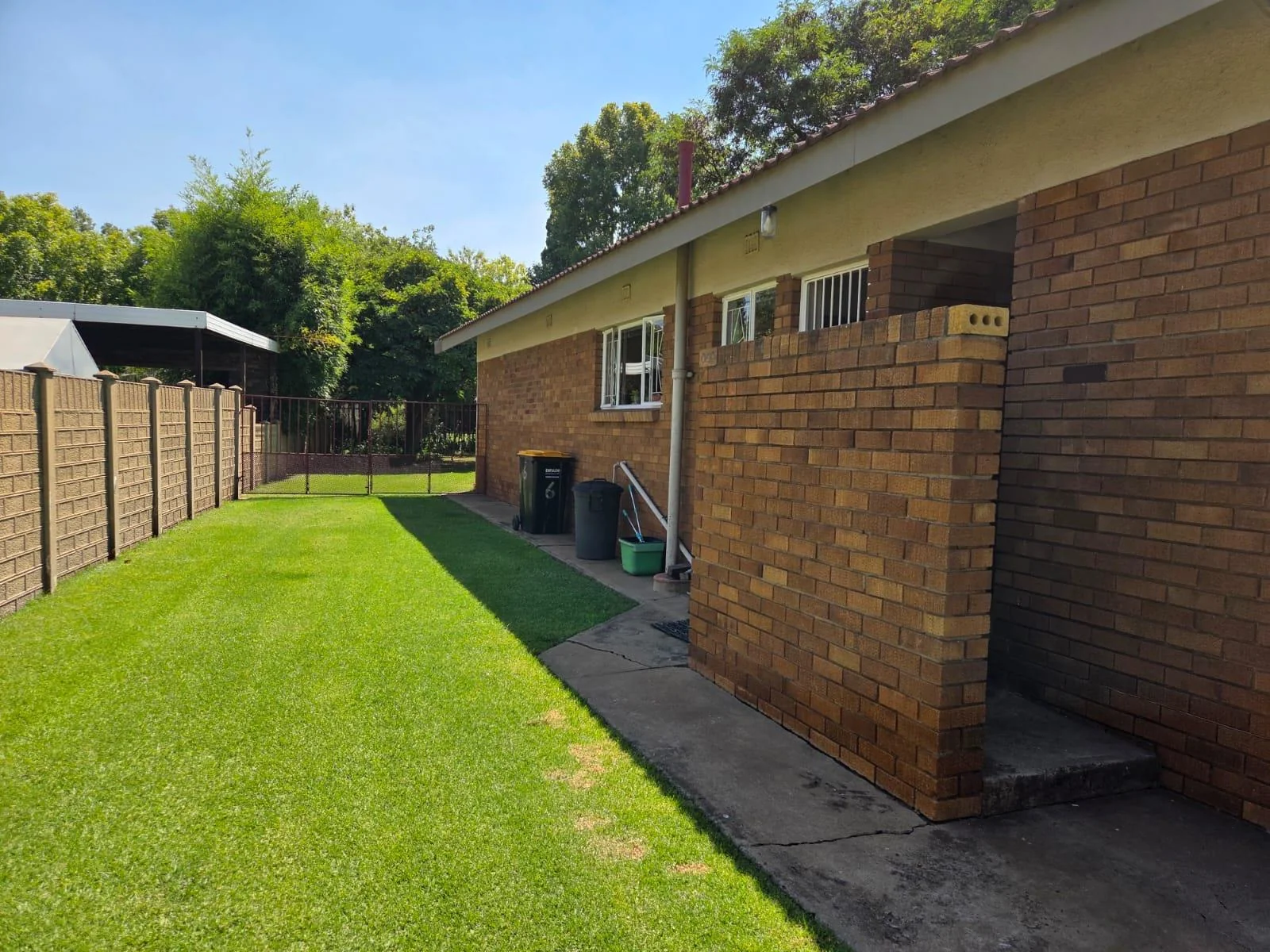 4 Bedroom Double story Family Home -  Three Rivers East. (House with flatlet)