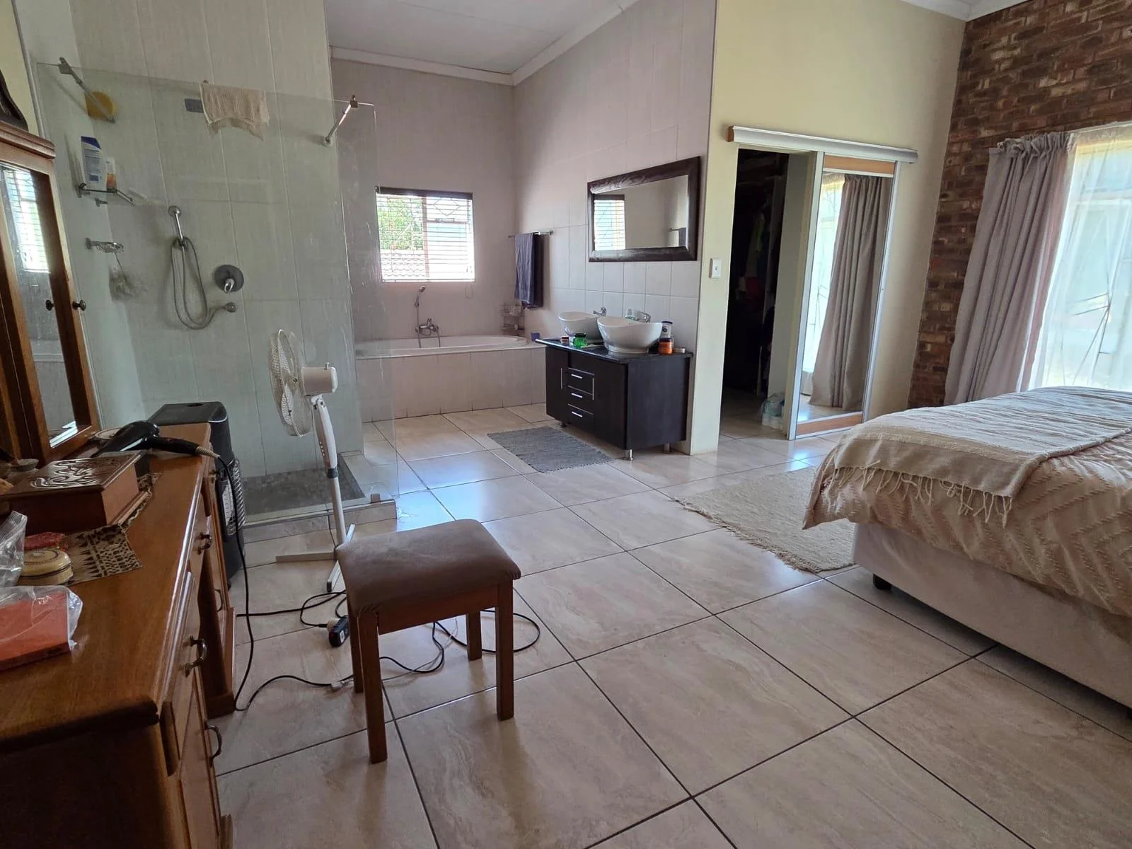 4 Bedroom Double story Family Home -  Three Rivers East. (House with flatlet)