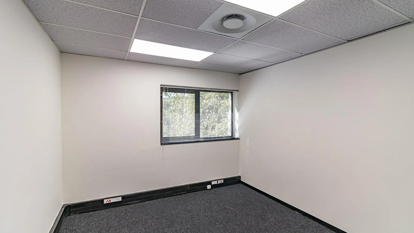 Modern Refurbished Office Space To Let – Midrand Gate