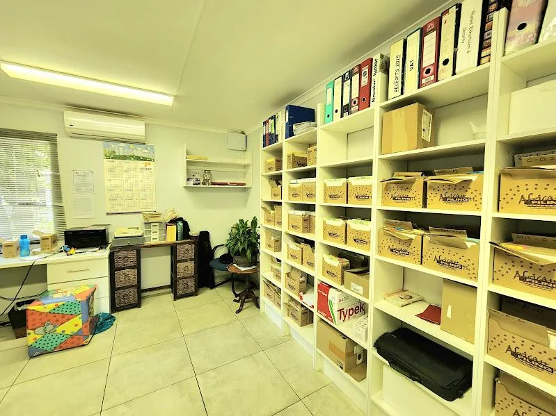 Medical / Professional Consulting Suite To Let – Van Riebeeck Park