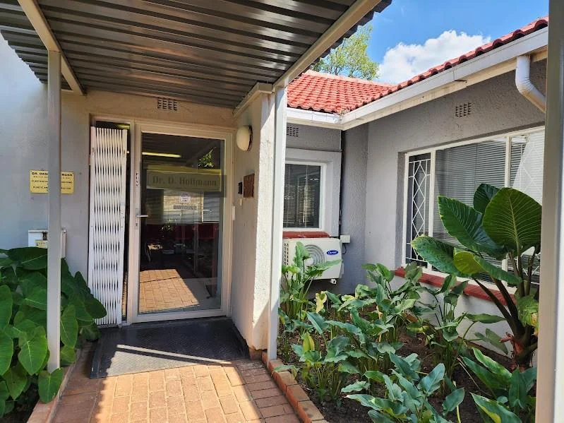 Medical / Professional Consulting Suite To Let – Van Riebeeck Park