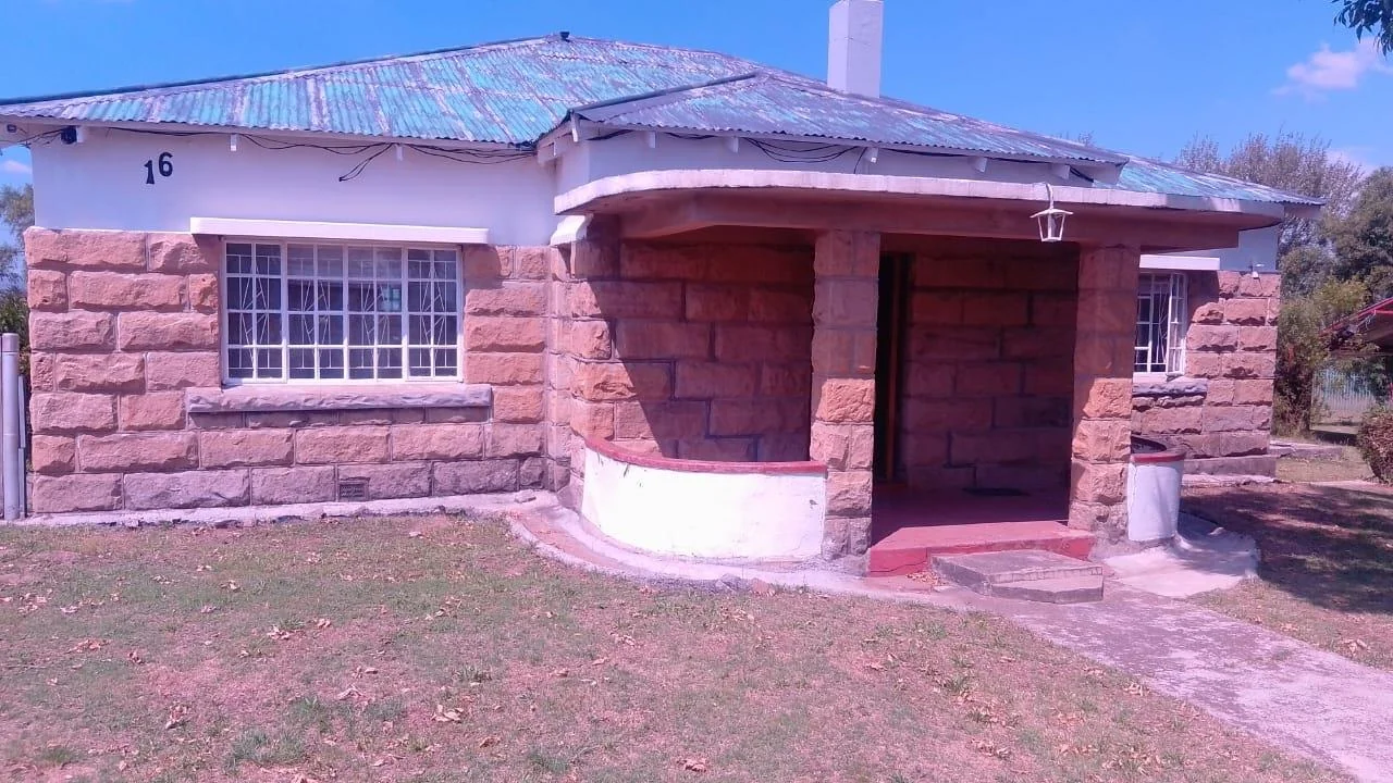 3 Bedroom, 2 bathroom home available in Paul Roux