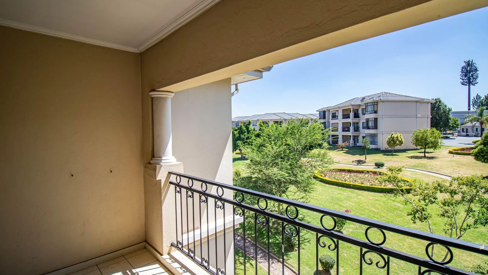 2bed, 2bath Apartment for Sale