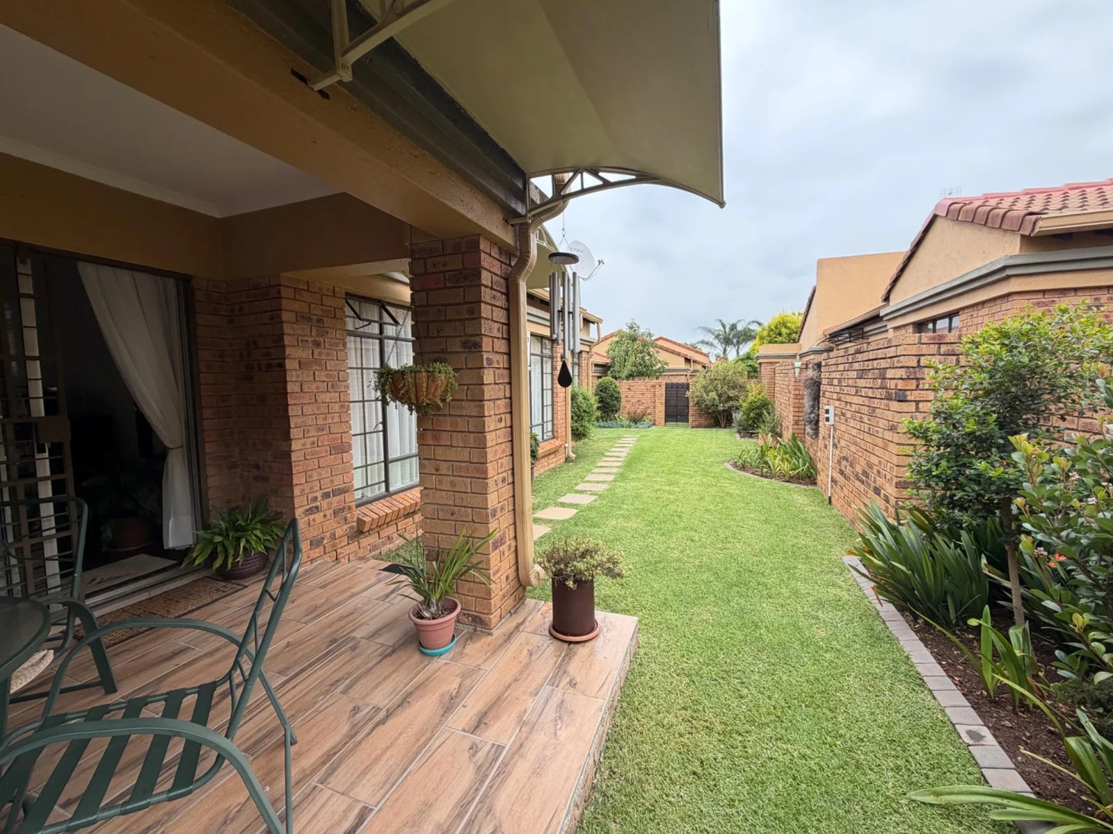 SIMPLEX INSIDE EQUESTRIA ESTATE