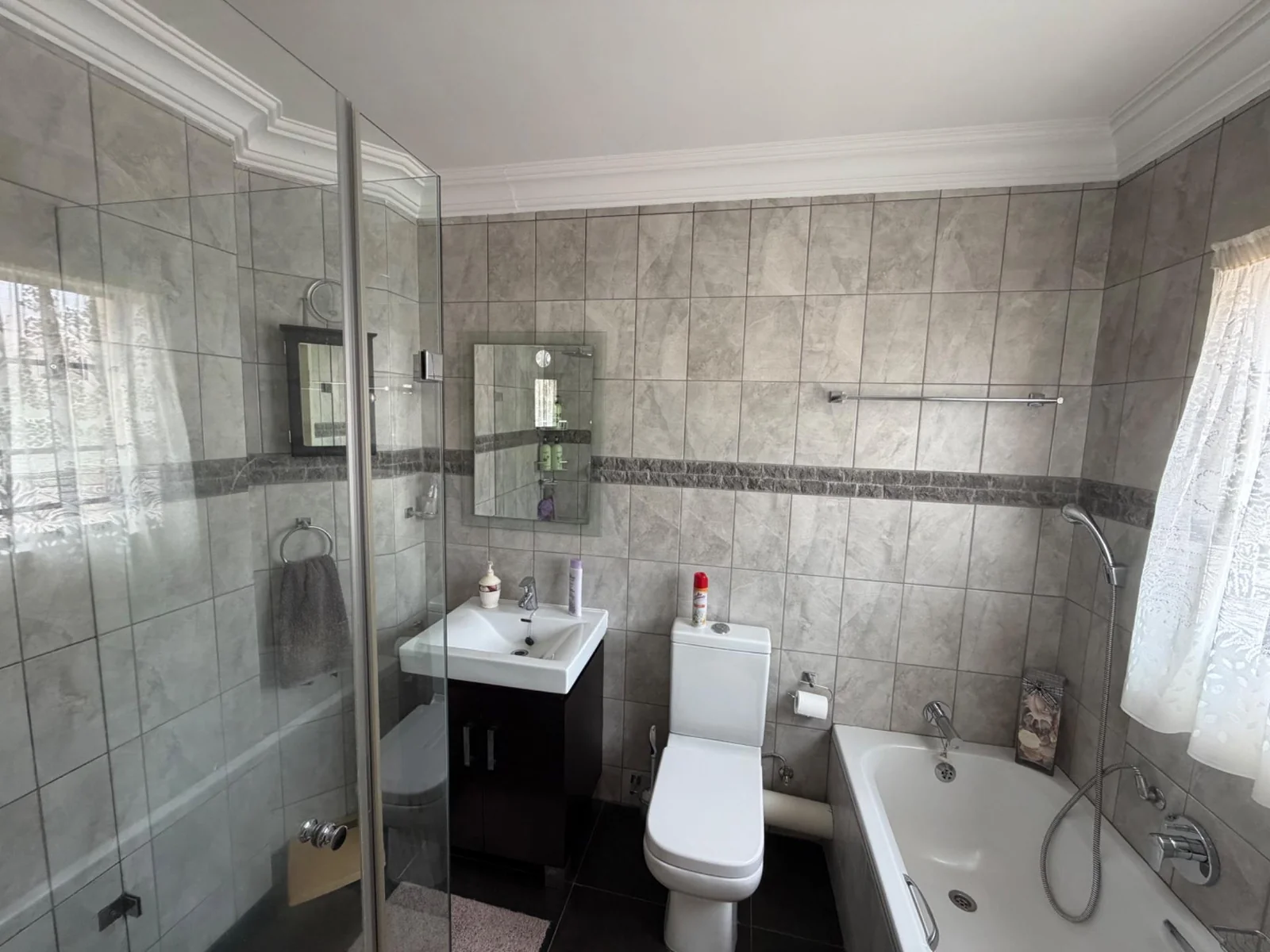 SIMPLEX INSIDE EQUESTRIA ESTATE