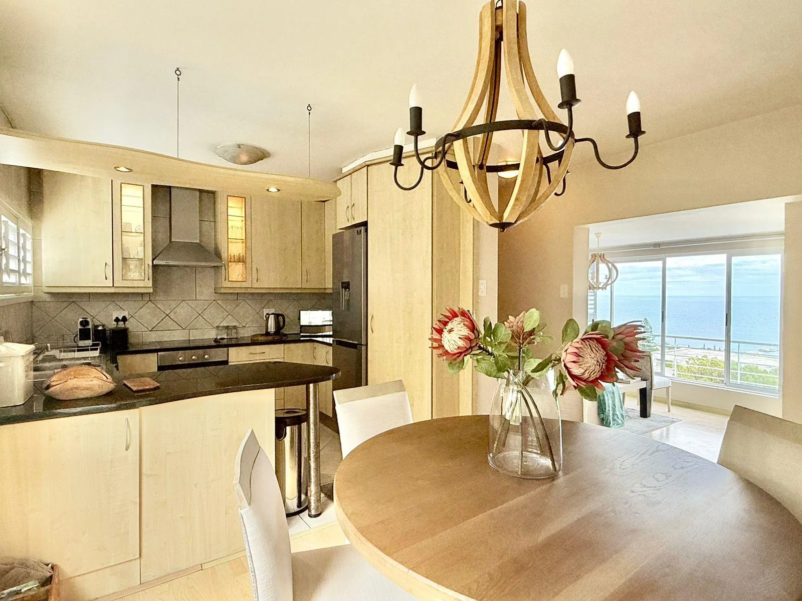 Furnished, modern and light apartment with stunning sea and mountain views.