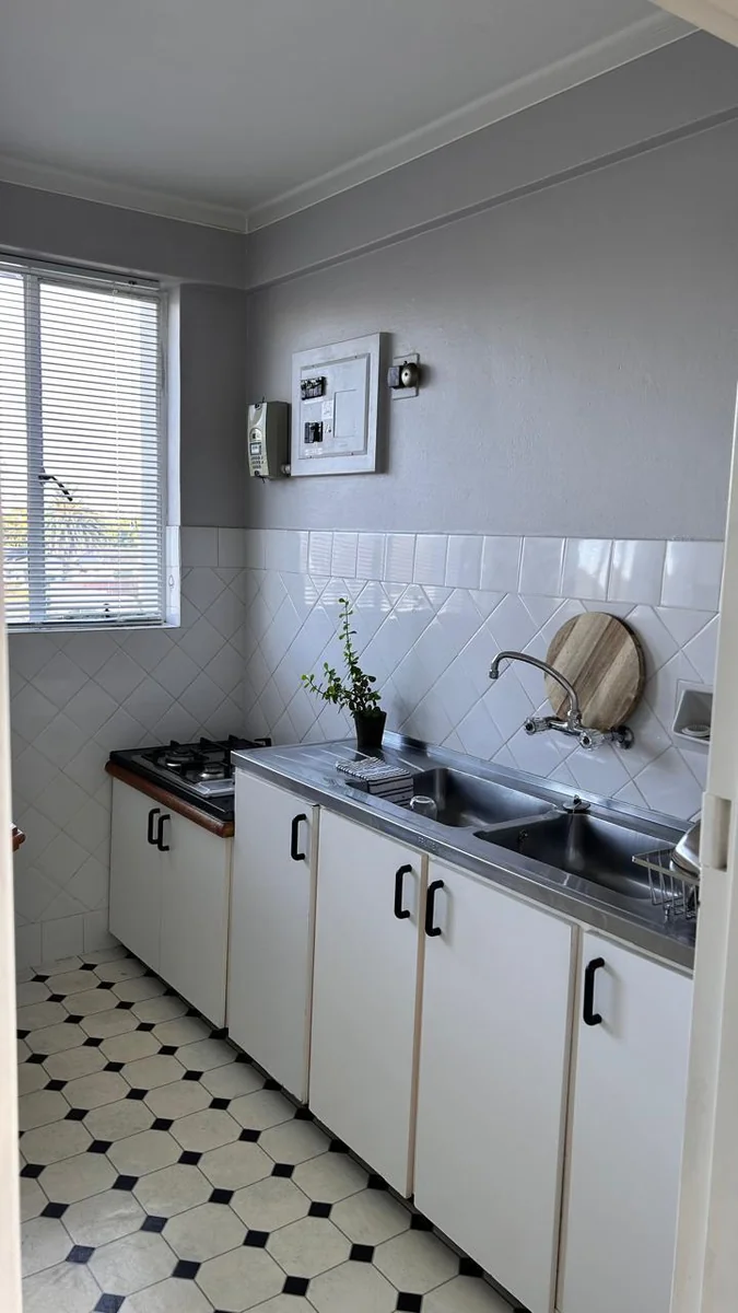 Fully Furnished 1 Bed apartment in Tijgerhof, Milnerton