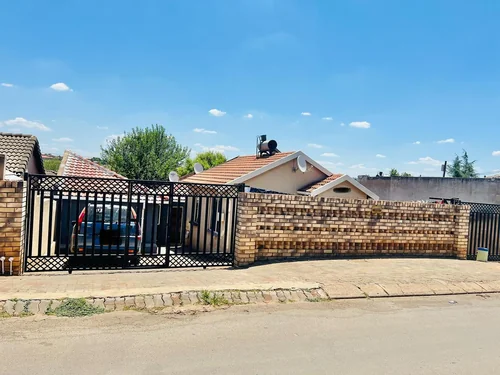 Clayville, Kempton Park