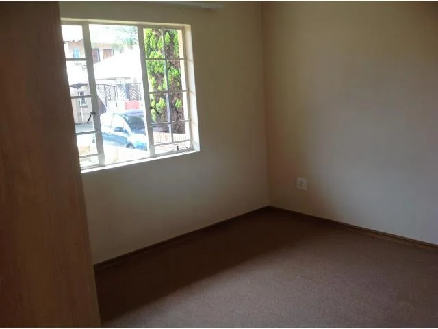 Lovely Two Bedroom Townhouse 4 Sale in Montana!!!!