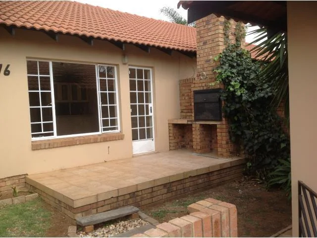 Lovely Two Bedroom Townhouse 4 Sale in Montana!!!!