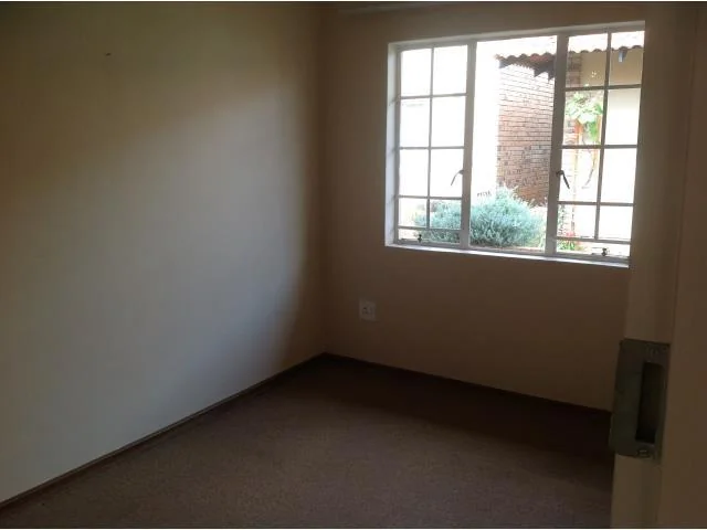 Lovely Two Bedroom Townhouse 4 Sale in Montana!!!!