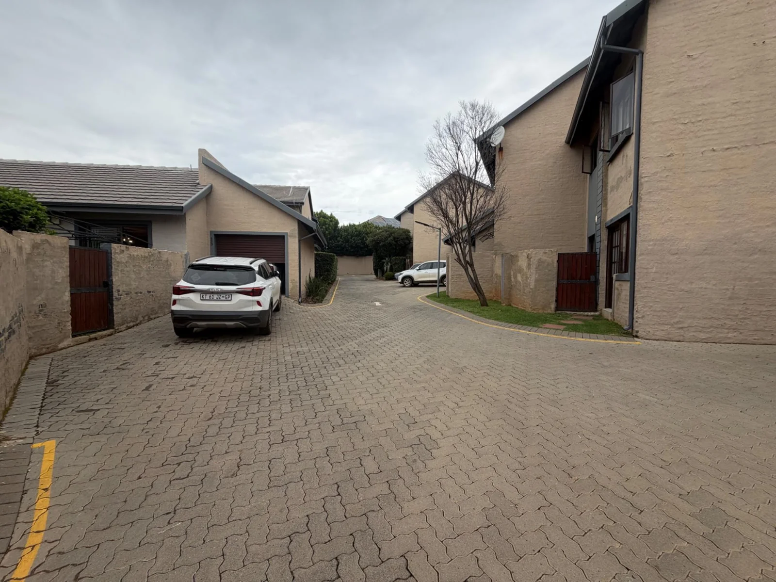 NEAT AS A PIN ..... LOOSE STANDING SIMPLEX!