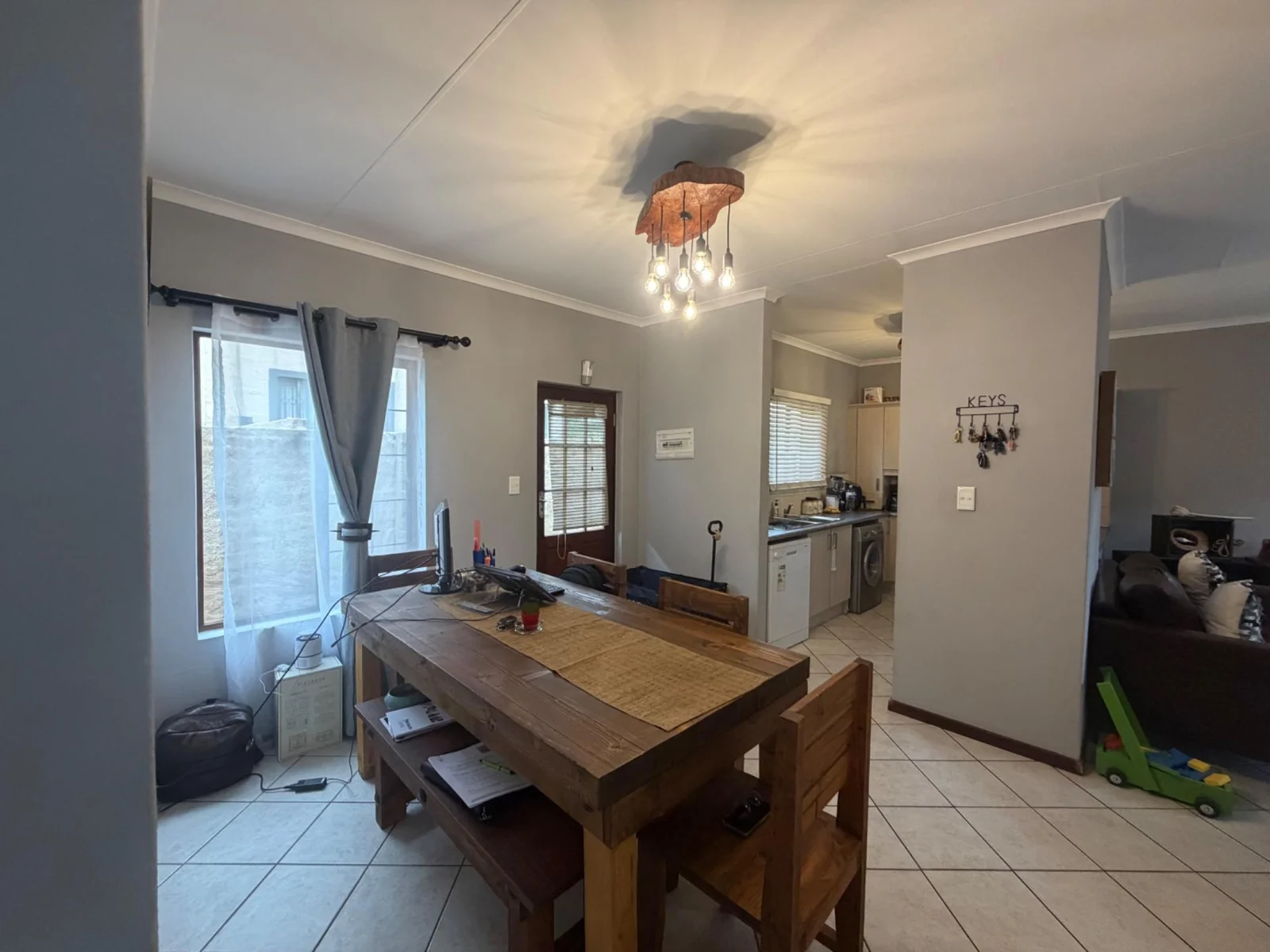 NEAT AS A PIN ..... LOOSE STANDING SIMPLEX!