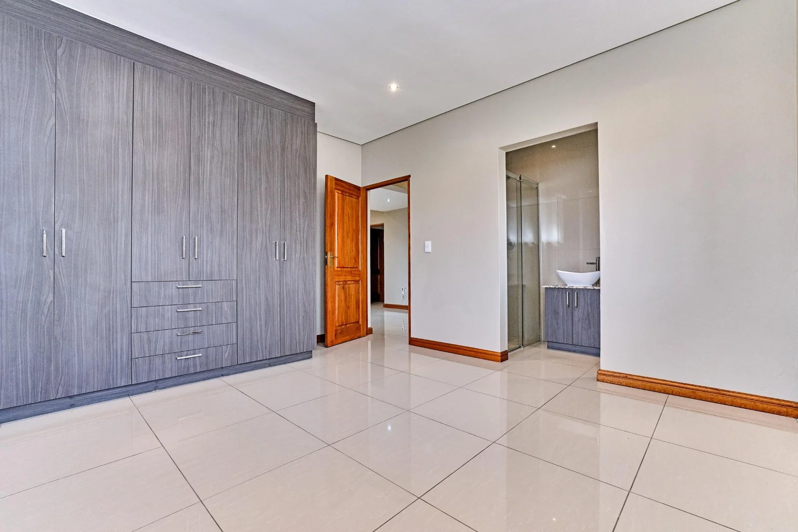 House for Rent in Avianto Estate