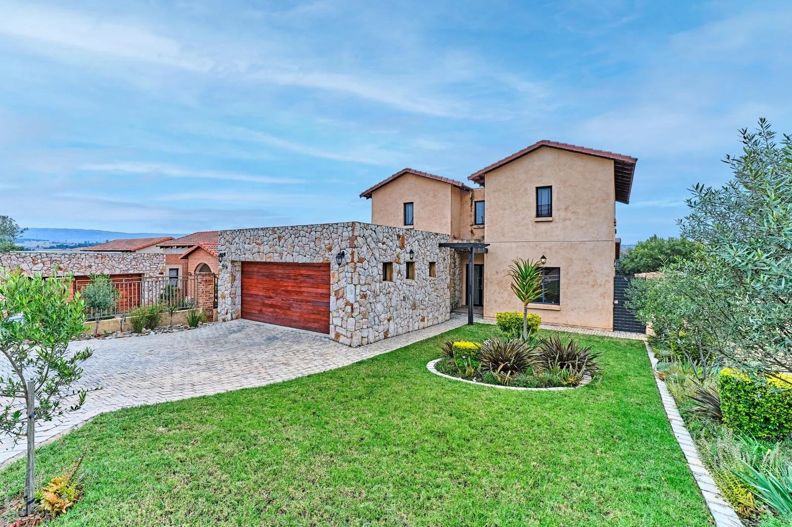 House for Rent in Avianto Estate