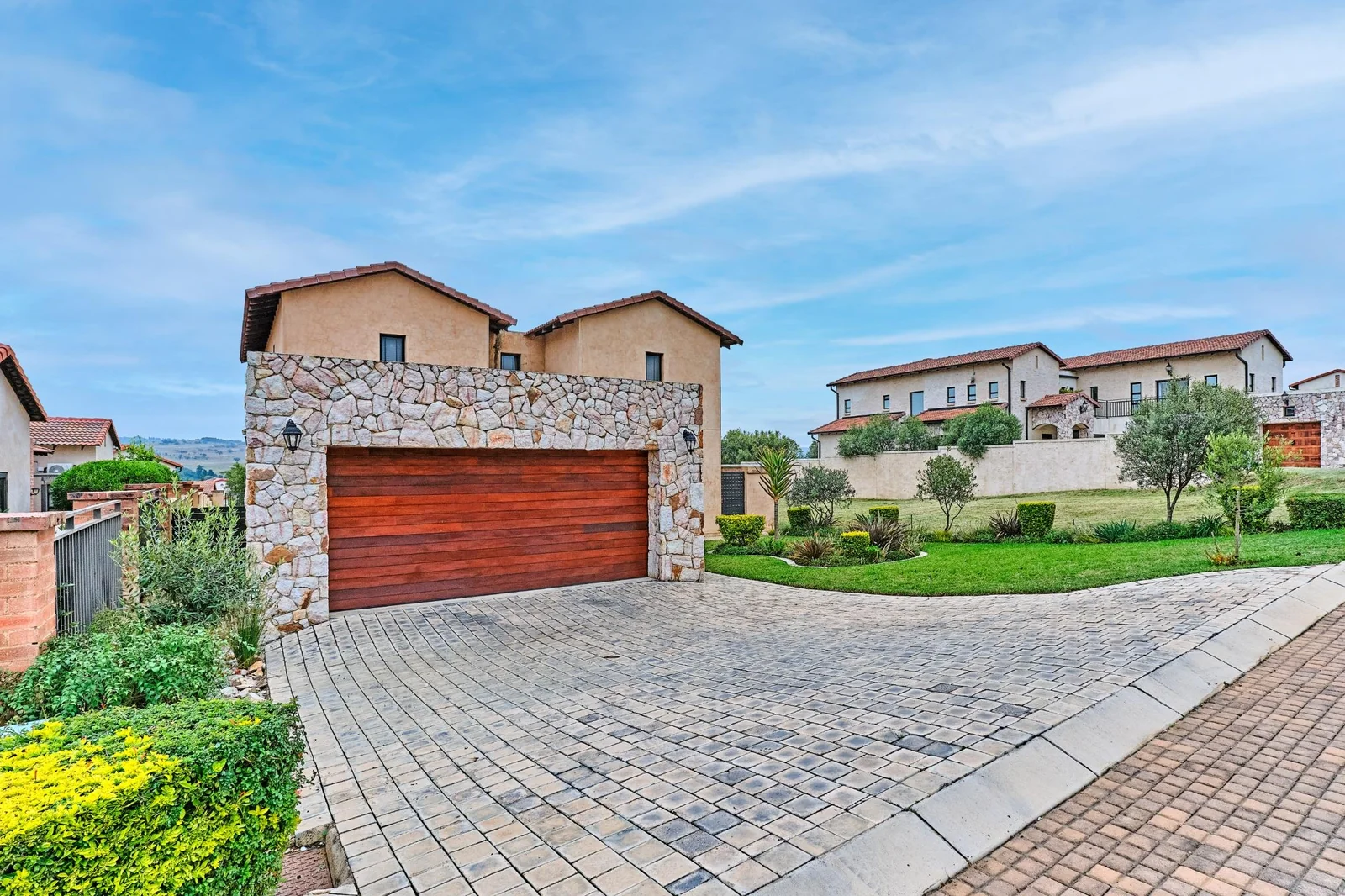 House for Rent in Avianto Estate