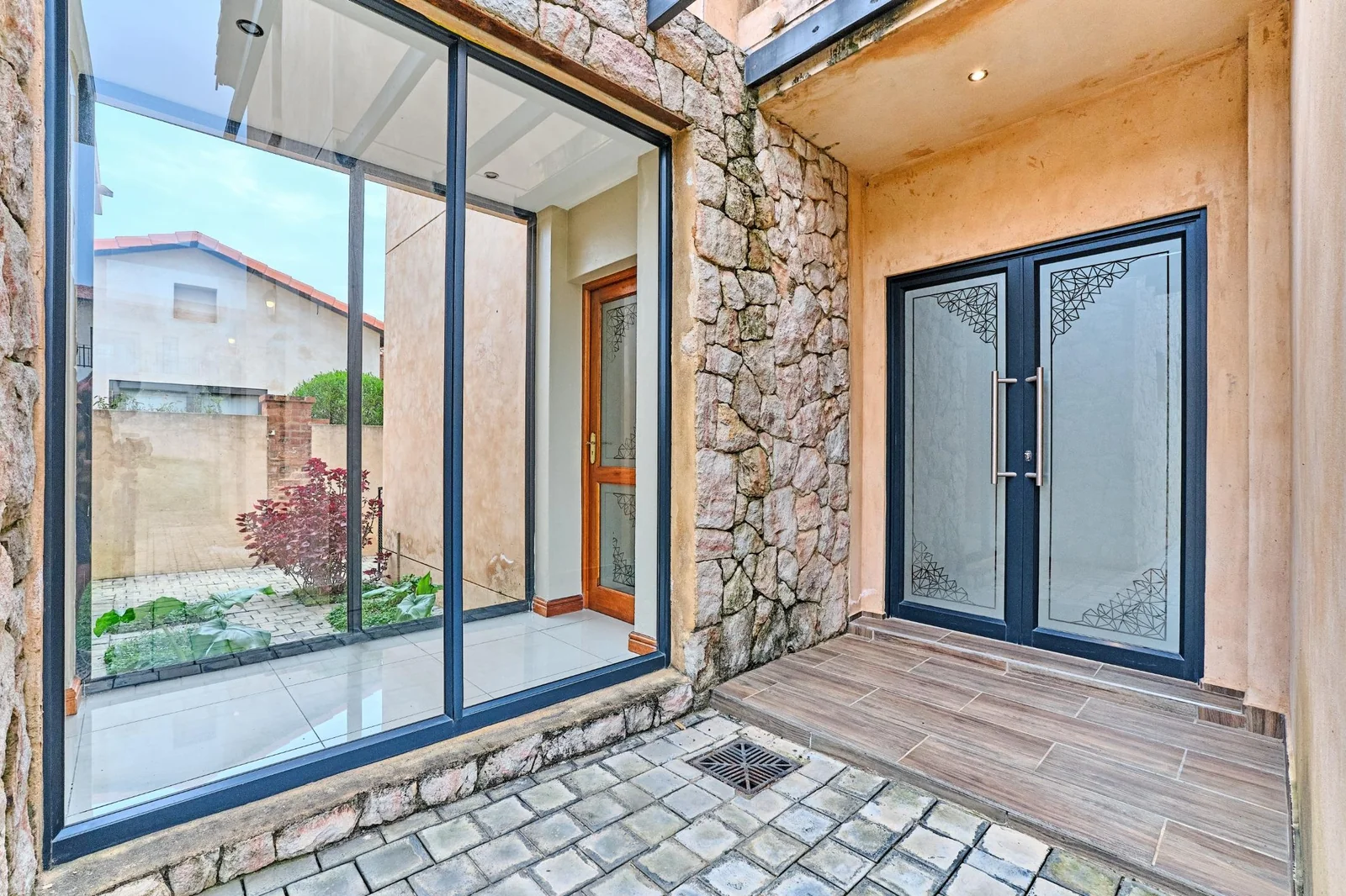 House for Rent in Avianto Estate