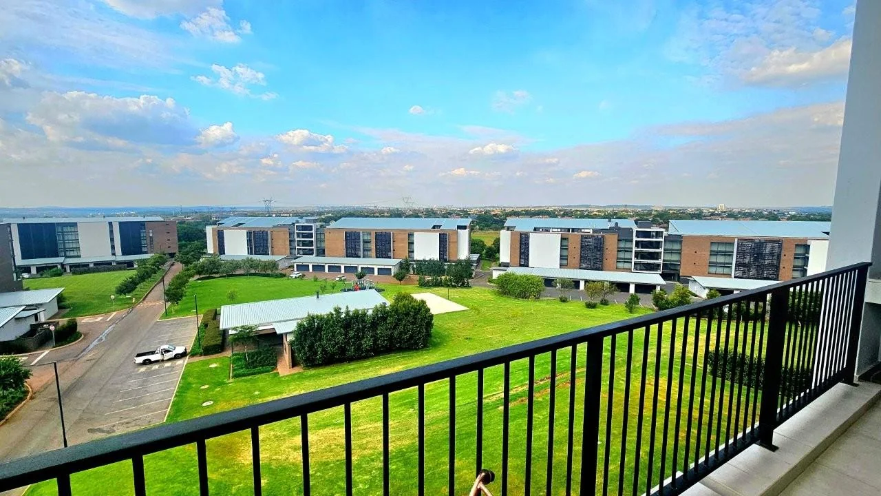 LUXURY 3 bedroom  ACCOMMODATION  – ASCEND TO MIDSTREAM