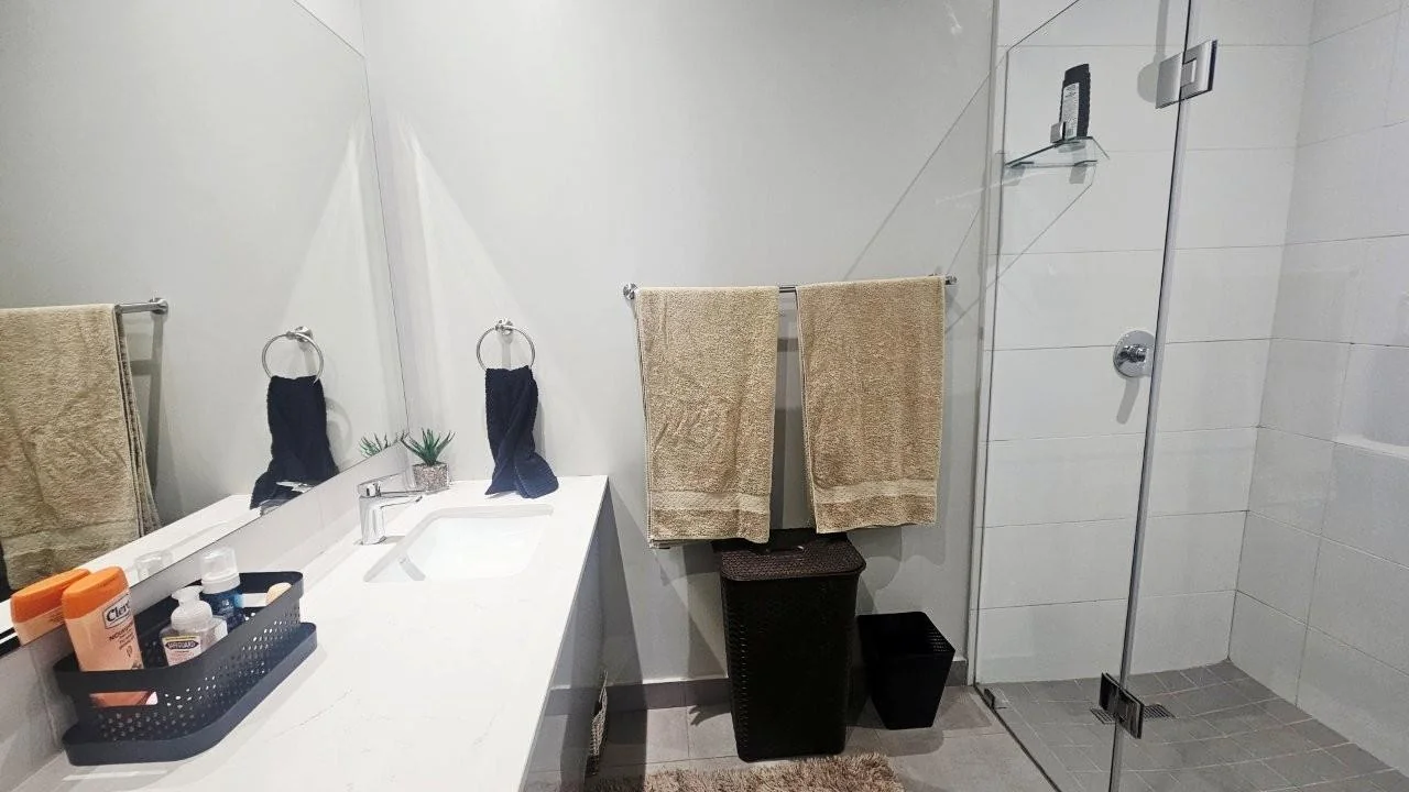 LUXURY 3 bedroom  ACCOMMODATION  – ASCEND TO MIDSTREAM