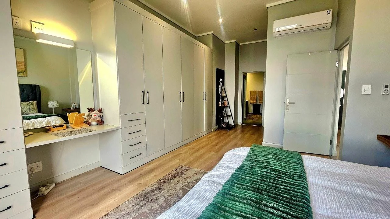 LUXURY 3 bedroom  ACCOMMODATION  – ASCEND TO MIDSTREAM