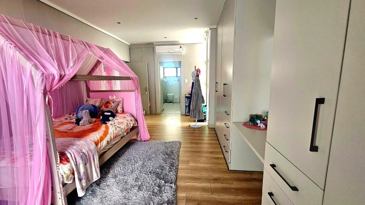 LUXURY 3 bedroom  ACCOMMODATION  – ASCEND TO MIDSTREAM