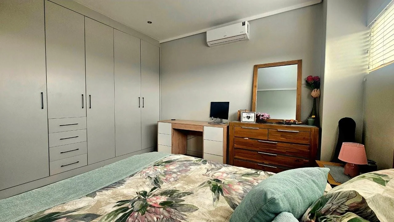 LUXURY 3 bedroom  ACCOMMODATION  – ASCEND TO MIDSTREAM