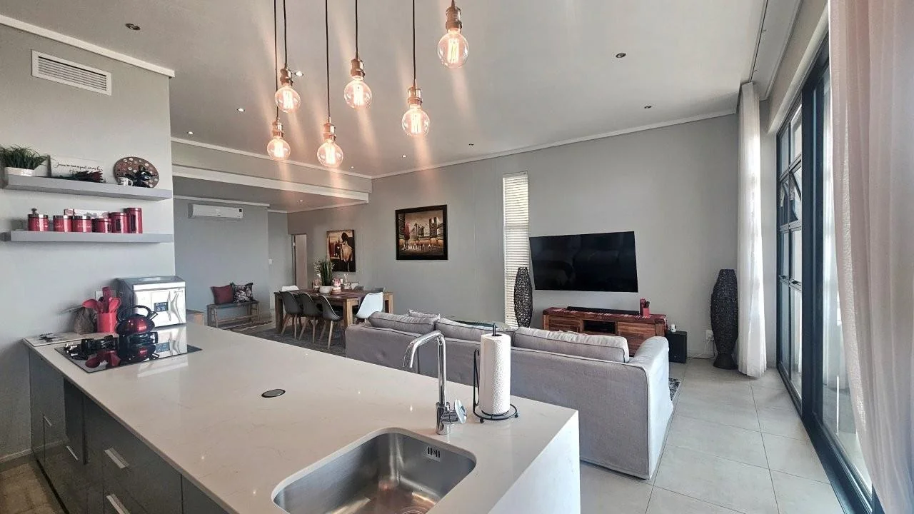 LUXURY 3 bedroom  ACCOMMODATION  – ASCEND TO MIDSTREAM