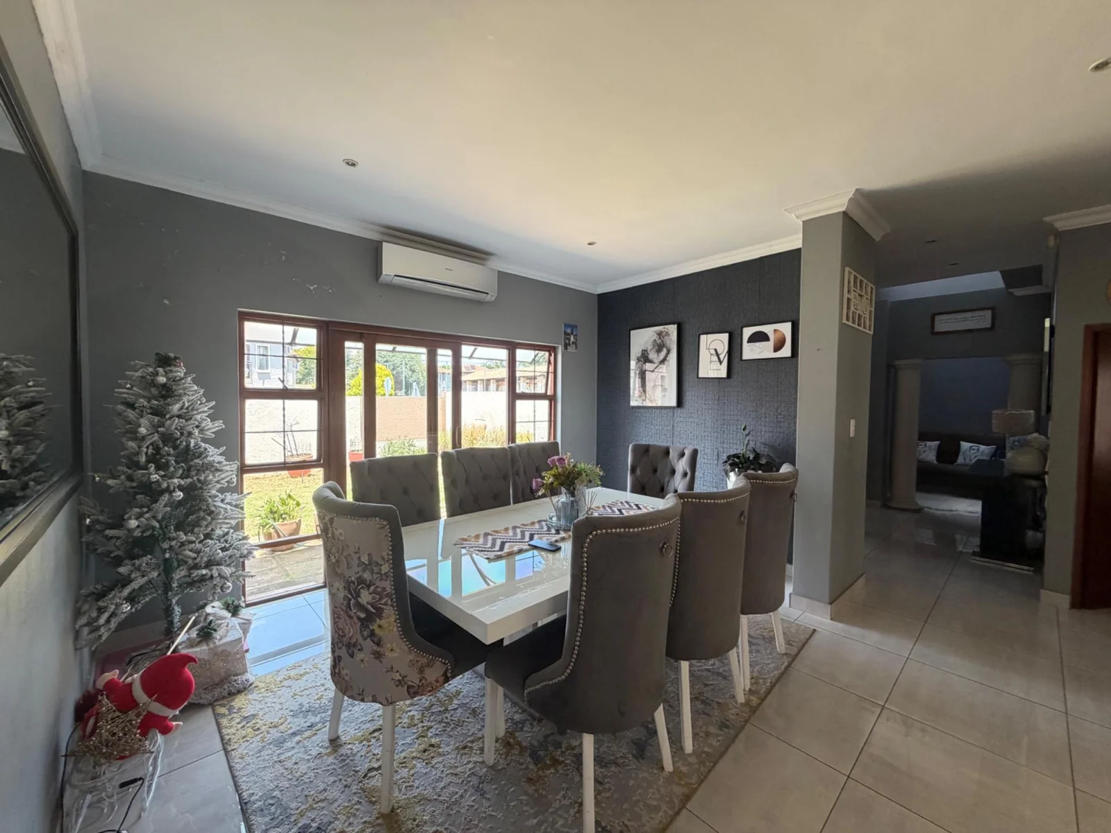 NEW LISTING ..... INSIDE POPULAR SECURITY ESTATE!