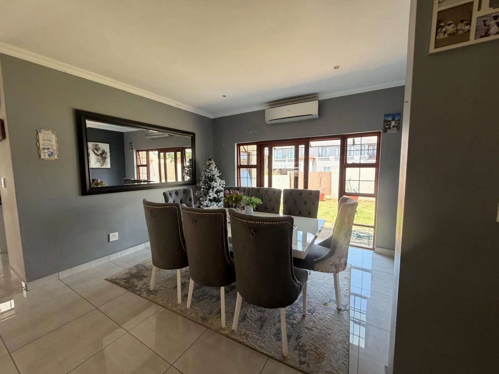 NEW LISTING ..... INSIDE POPULAR SECURITY ESTATE!