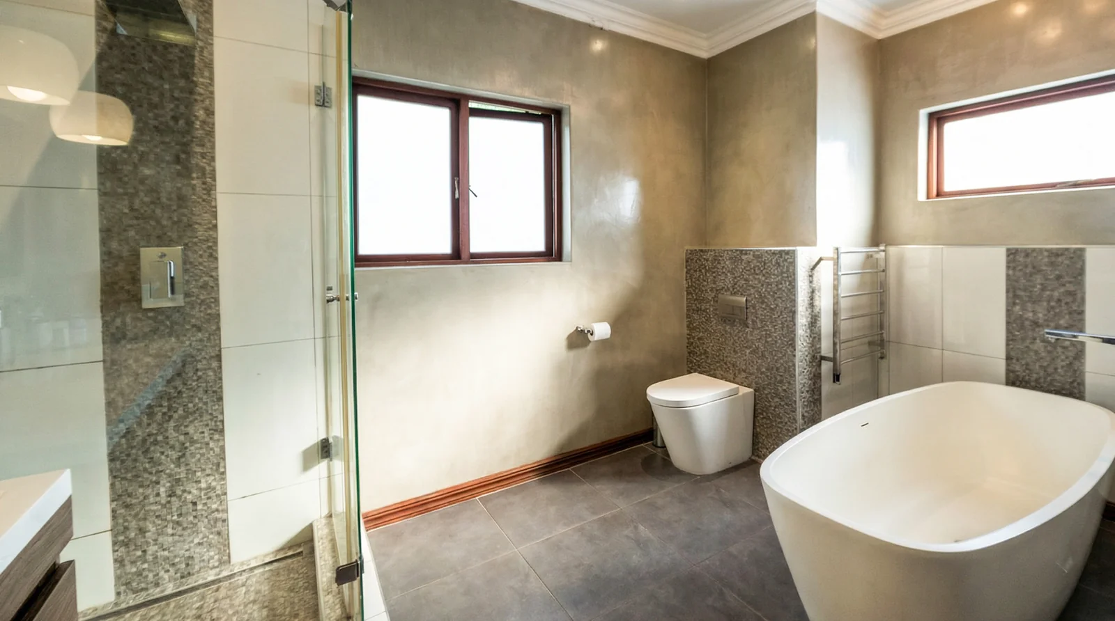 GENEROUS CLASSIC FAMILY HOME – SOLE AND EXCLUSIVE MANDATE