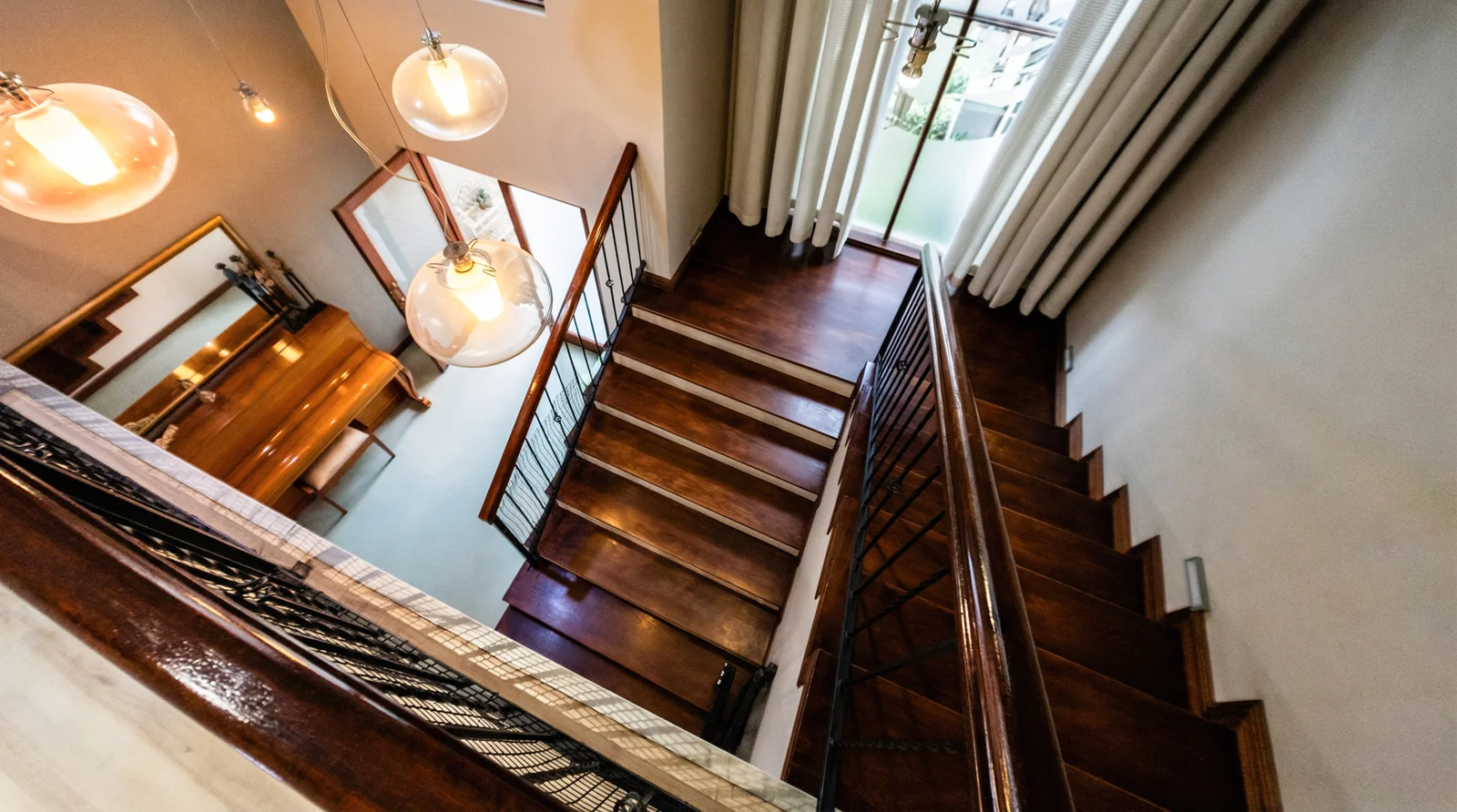 GENEROUS CLASSIC FAMILY HOME – SOLE AND EXCLUSIVE MANDATE